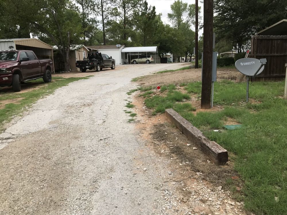 1239 Willow Beach Rd, Graford, TX 76449